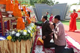 Quang cảnh buổi lễ cầu siêu. (Ảnh: Bá Thành/Vietnam+)