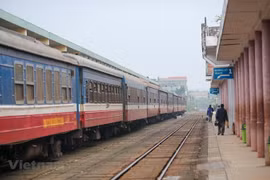 Ngành Đường sắt bổ sung thêm vé tàu đi khu vực miền Trung trong dịp Tết Quý Mão 2023. (Ảnh: Minh Sơn/Vietnam+)