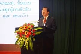 Chủ tịch UBND tỉnh Thừa Thiên-Huế Nguyễn Văn Phương phát biểu tại buổi gặp mặt. (Ảnh: Mai Trang/TTXVN)