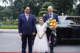 Hình ảnh Thủ tướng Phạm Minh Chính chủ trì lễ đón Thủ tướng Đức 