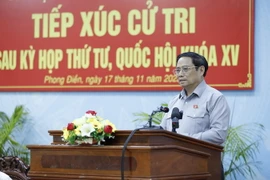 Thủ tướng Phạm Minh Chính phát biểu tại buổi tiếp xúc cử tri thành phố Cần Thơ. (Ảnh: Dương Giang/TTXVN)