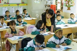Một tiết học tại Trường Phổ thông Dân tộc bán trú Tiểu học-Trung học Cơ sở Vàng Đán, xã Vàng Đán, huyện Nậm Pồ. (Ảnh: Xuân Tư/TTXVN)