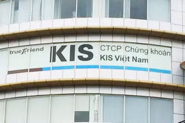 Chứng khoán KIS bị phạt 335 triệu đồng vì liên quan đến Tân Hoàng Minh