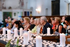 Cảnh sát Hà Lan, Australia tới hiện trường máy bay MH17 rơi