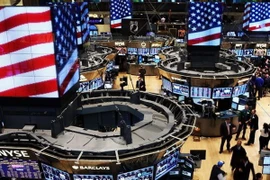 Thị trường chứng khoán Mỹ tiếp tục tăng điểm kỷ lục