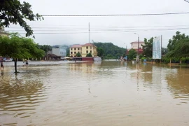 Mưa lớn gây ngập nhiều tuyến đường ở thị xã Bắc Kạn