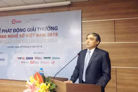 Ông Nguyễn Minh Hồng, Thứ trưởng Bộ Thông tin và Truyền thông kiêm Chủ tịch Hội truyền thông số Việt Nam phát động Giải thưởng. (Ảnh: CTV/Vietnam+)