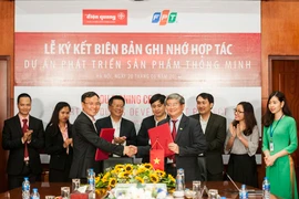 Hợp tác cùng Điện Quang, FPT đã bước một chân vào thị trường thiết bị chiếu sáng thông minh. (Ảnh: FPT)