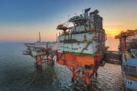 Một giàn khoan dầu của Tập đoàn dầu khí OMV Petrom. (Nguồn: romania-insider.com)