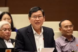 Đại biểu Quốc hội tỉnh Kon Tum Tô Văn Tám phát biểu ý kiến. (Ảnh: Văn Điệp/TTXVN)