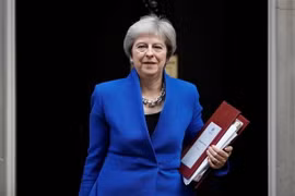Thủ tướng Anh Theresa May tại số 10 phố Downing, London. (Nguồn: AFP/TTXVN)