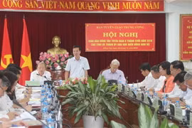Trưởng Ban Tuyên giáo Trung ương Võ Văn Thưởng phát biểu chỉ đạo tại buổi làm việc. (Ảnh: Lê Xuân/TTXVN)