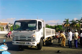 Hiện trường một vụ tai nạn xe tải. Ảnh minh họa. (Nguồn: TTXVN)