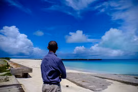 Tổng thống Obama tại đảo Midway Atoll ở Thái Bình Dương. (Nguồn: The New York Times)