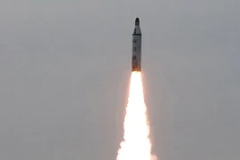 Triều Tiên thử một tên lửa đạn đạo ngày 23/4. (Nguồn: Reuters/TTXVN)