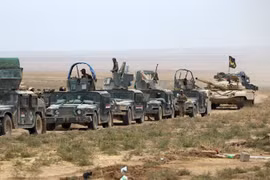 Binh sỹ Iraq tham gia chiến dịch truy quét IS đóng quân ở khu vực al-Shura, phía nam Mosul ngày 28/10. (Nguồn: AFP/TTXVN)