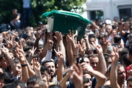  Lễ tang nạn nhân thiệt mạng trong vụ đánh bom ở Gaziantep. (Nguồn: EPA/TTXVN)