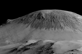 Hình ảnh vết tích nước trên Sao Hỏa do NASA cung cấp. (Nguồn: AFP/TTXVN)