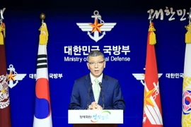 Thứ trưởng Bộ Quốc Phòng Hàn Quốc Yoo Jeh-seung trong cuộc họp báo thông báo về quyết định địa điểm triển khai THAAD tại Soeul ngày 13/7. (Nguồn: EPA/TTXVN)