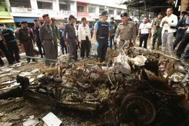 Cảnh sát điều tra tại hiện trường vụ đánh bom xe bên ngoài khách sạn ở Pattani, miền nam Thái Lan ngày 24/8. Ảnh minh họa. (Nguồn: AFP/TTXVN)