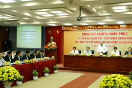 Thủ tướng Nguyễn Xuân Phúc làm việc với Tập đoàn Dầu khí Quốc gia Việt Nam. (Ảnh: Thống Nhất/TTXVN)