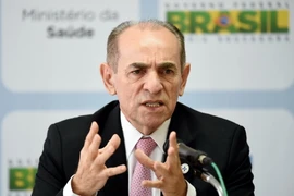 Bộ trưởng Y tế Brazil Marcelo Castro trong một buổi họp báo tại thủ đô Brasilia. (Nguồn: AFP/TTXVN)
