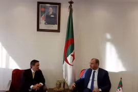 Đại sứ Phạm Quốc Trụ gặp Tỉnh trưởng Oran, Zaafen Abdelghani. (Ảnh: Thanh Bình/Vietnam+)