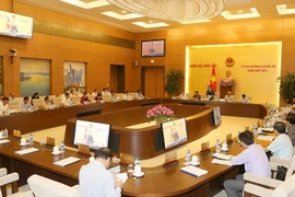 Chủ tịch Quốc hội Nguyễn Thị Kim Ngân chủ trì Phiên họp thứ 3 của Ủy ban Thường vụ Quốc hội khóa XIV. (Ảnh: Trọng Đức/TTXVN)