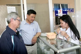 Cấp phát thuốc BHYT tại Bệnh viện Đa khoa Lâm Đồng. (Ảnh: Đặng Tuấn/TTXVN)