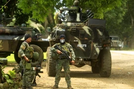 Binh sỹ Philippines trong chiến dịch truy quét phiến quân Abu Sayyaf tại Jolo, tỉnh Sulu, Mindanao. (Nguồn: AFP/TTXVN)