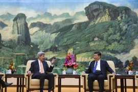 Ngoại trưởng Mỹ Jonh Kerry hội kiến Chủ tịch Trung Quốc Tập Cận Bình tại Bắc Kinh ngày 27/1.(Nguồn: AFP/TTXVN)