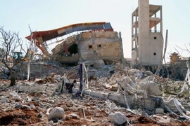 Quang cảnh đổ nát tại bệnh viện của MSF tại tỉnh Idlib sau một cuộc không kích. (Nguồn: AFP/TTXVN)