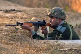 Binh sỹ Ấn Độ làm nhiệm vụ tại khu vực căn cứ Pathankot ngày 3/1. (Nguồn: AFP/TTXVN)