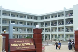 Đại học Thành Tây: 10 năm lay lắt và tham vọng 'vịt hóa thiên nga' 