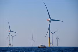 Tuabin gió tại Biển Baltic, miền bắc nước Đức. (Ảnh: AFP/TTXVN)