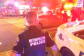 Cảnh sát Mỹ phong tỏa hiện trường vụ xả súng ở Washington DC. (Ảnh: ABC7News/TTXVN)