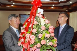 Đại sứ Việt Nam chúc mừng 60 năm Đảng Nhân dân Cách mạng Lào