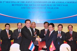 Xúc tiến mở tuyến xe buýt xuyên biên giới Thái Lan-Việt Nam