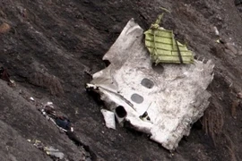 Nhà chức trách từ chối xác nhận phi công Germanwings rời buồng lái