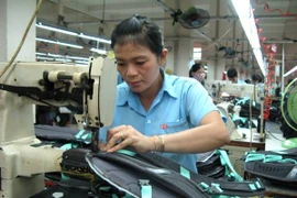 Trao giải Cuộc thi tìm hiểu 50 năm phong trào phụ nữ Ba đảm đang