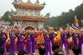 Lễ hội và văn hóa tâm linh thu hút đông khách du lịch đến Huế