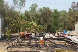 Kiên Giang: Cháy lớn thiêu rụi 3 căn nhà thuộc một gia đình