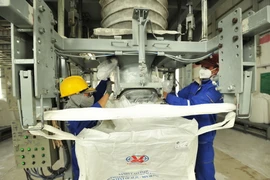 Nhà máy alumin Tân Rai: Hiệu quả nhưng không chủ quan