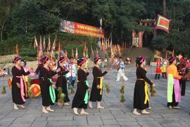 Về Phú Thọ dự lễ hội phồn thực Trò Trám "có một không hai"