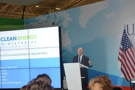 Thống đốc bang California, ông Jerry Brown, tuyên bố: 'Mỹ đang có cuộc nội chiến' về vấn đề khí hậu.