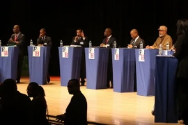 Các ứng viên tranh cử Tổng thống, đại diện cho các đảng phái Haiti trong cuộc tranh luận tại North Miami, Florida (Mỹ) ngày 4/10. (Nguồn: AFP/TTXVN) 