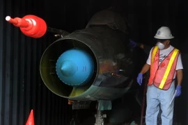 Mỹ trừng phạt công ty chuyển vũ khí trên tàu Chong Chon Gang