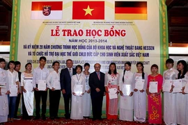 Trao học bổng bang Hessen năm thứ 20 cho sinh viên Việt Nam