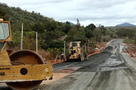 Nhà thầu đẩy nhanh tiến độ thi công Quốc lộ 14 đoạn qua Đắk Nông