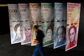 Đồng tiền Bolivar của Venezuela. (Nguồn: AFP/TTXVN)